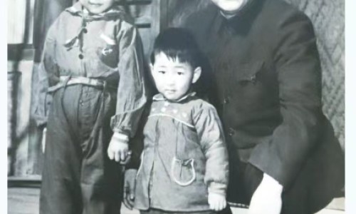 两个月宝宝的体重曾长快说明什么-两个月宝宝增重6斤网- 两个月宝宝才长了2斤知识,分享两个月宝宝增重6斤正常吗